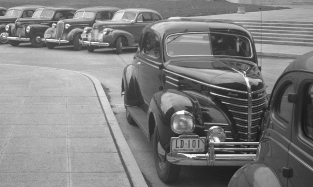 1940 Washington license plate with LD prefix at state capitol